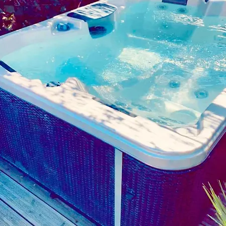 Maison Du Cap Jacuzzi Wifi Clim Parking Court De Tennis A 100m *